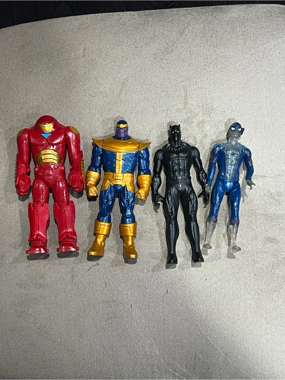 Marvel lot of 4 Thanos & Hulk buster & Black Panther & Spiderman 6”